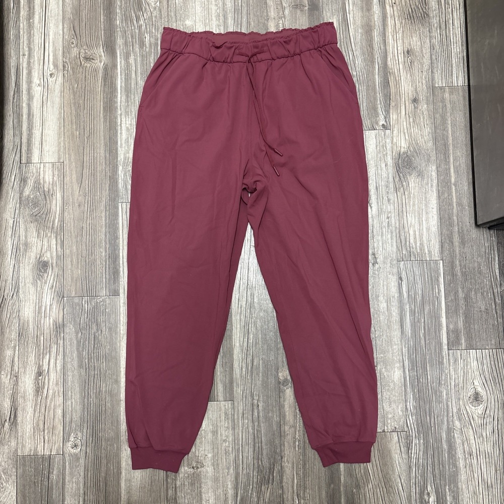 Lululemon Luxtreme High Rise Jogger Sz 12 Tapered Breathable Relaxed Fit Maroon